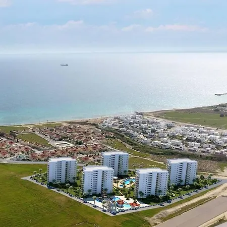 In Caesar Blue Near The Sea And Waterpark *