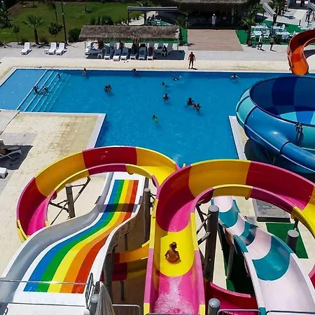 In Caesar Blue Near The Sea And Waterpark Rizokarpaso